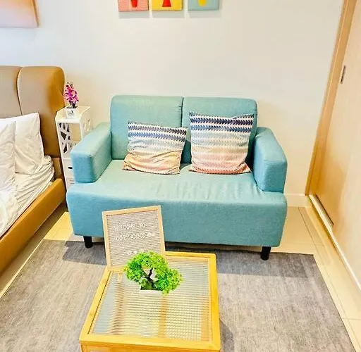 Cozy Penthouse I Wi-fi I Netflix L Pool Apartment