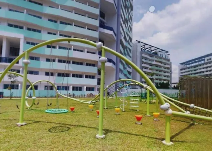 Cozy Penthouse I Wi-fi I Netflix L Pool * Manila