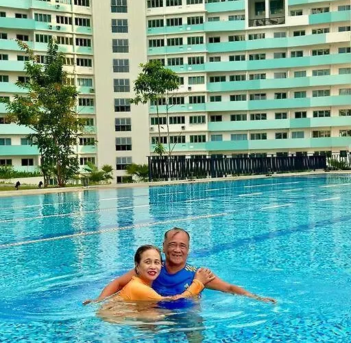 Cozy Penthouse I Wi-fi I Netflix L Pool Apartment *